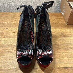 Like NEW Iron fist werewolf heels